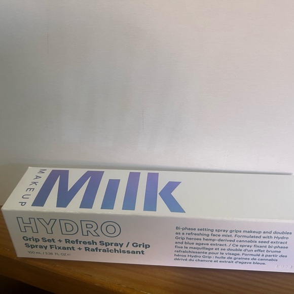 Milk Hydro Grip Set + Refresh Spray Fixant Full Size New in box - Picture 1 of 2